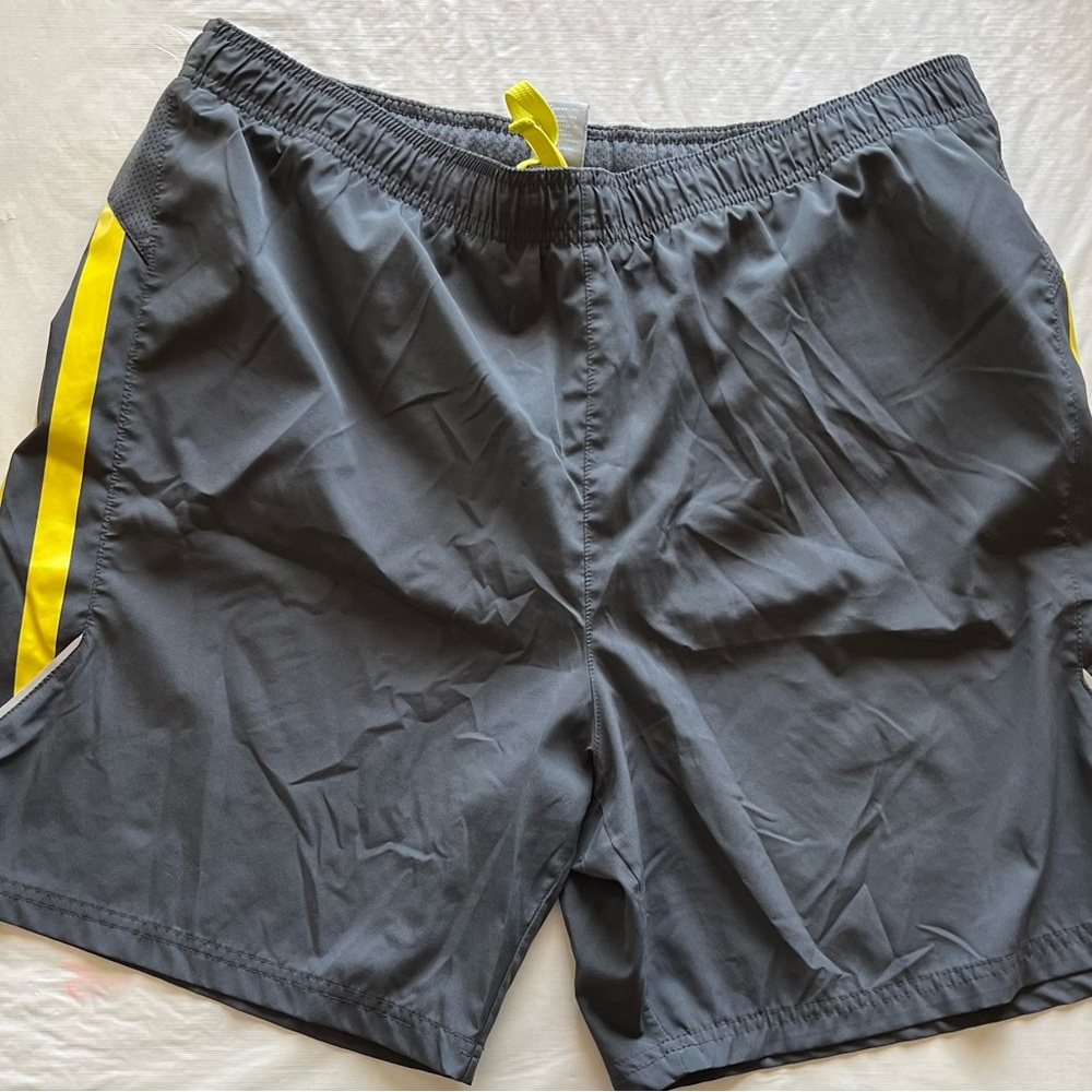 Active by Old Navy USA Charcoal Gray Athletic Shorts